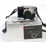 LEICA DIGILUX 1 DIGITAL CAMERA, with Leica DC Vario-Summicron f/2-2.5/7-21mm ASPH triple zoom LENS