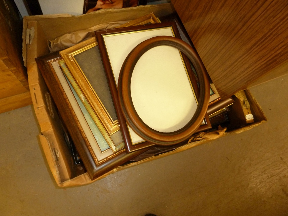 QUANTITY OF GILT, WOOD AND OTHER PICTURE FRAMES, IN TWO BOXES