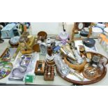 MIXED LOT TO INCLUDE; VARIOUS OLD TINS, A BAROMETER IN CIRCULAR OAK CASE, CUTLERY, LAMPS AND MIRRORS