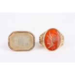 A 9ct gold hardstone seal ring
together with a gold plated hardstone seal fob engraved with a