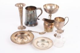 A collection of assorted silverwareincluding a silver tankard, hallmarked London 1968, a silver