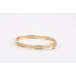 A 9ct gold three tone gold bracelet
with basket weave decoration., 10.3 grams.Condition: Generally