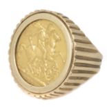 A gentleman's 9ct gold mounted sovereign ring, Edward VII, 1908. Size R/SCondition: