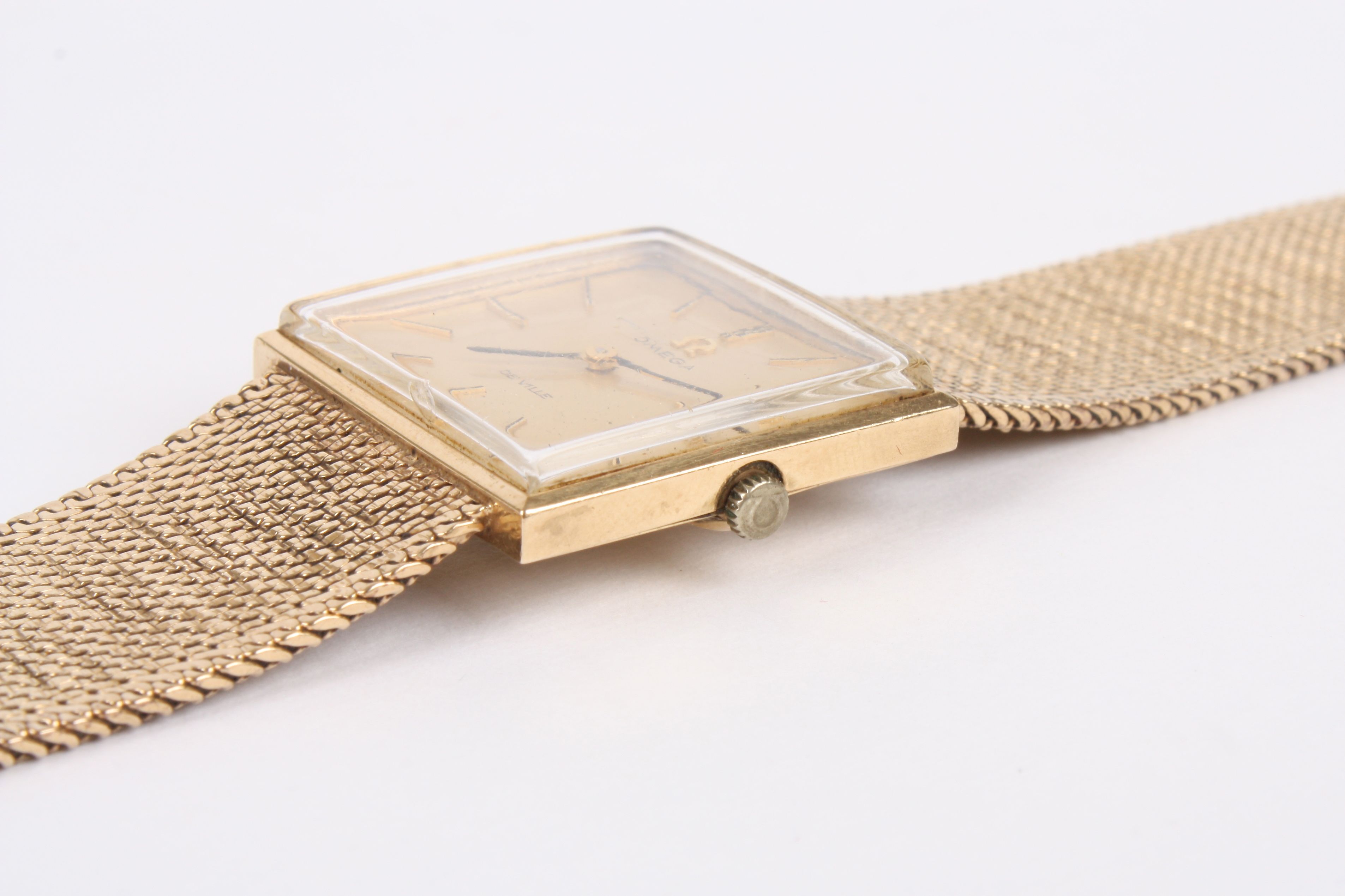An Omega de Ville 9ct gold mechanical wrist watch with square gilded dial and baton numerals, the 17 - Image 4 of 5