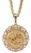 An Elizabeth II gold sovereign in 9ct gold pierced pendant mount and on 9K Continental flat link