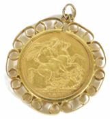 A Victorian 1890 sovereign in 9ct gold pendant mount total weight 10.5gCondition: