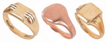 Three gentlemen's 9ct gold signet rings comprising three 9ct gold