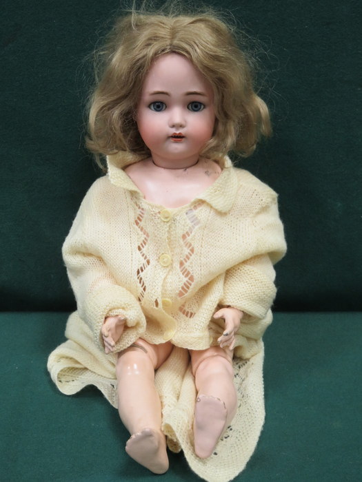 SIMON & HALBIG LATE 19th/EARLY 20th CENTURY JOINTED DOLL WITH HANDPAINTED PORCELAIN HEAD AND