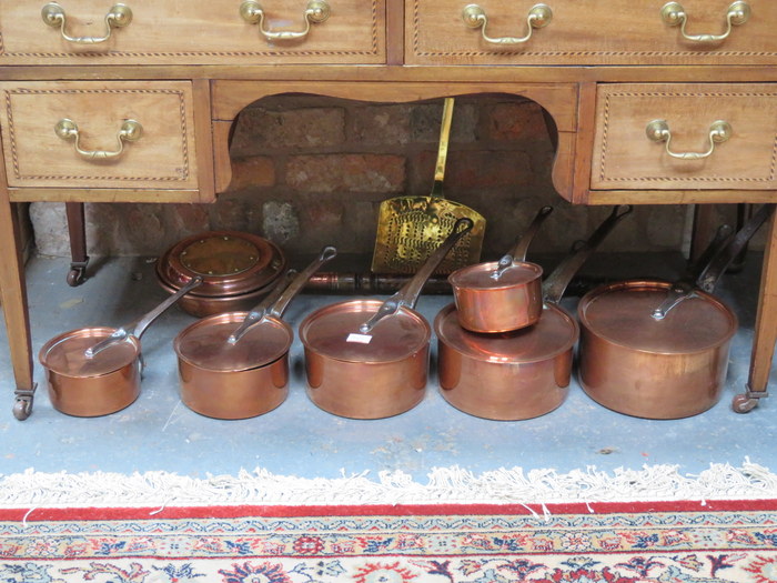 SET OF GRADUATED ANTIQUE PANS AND CHESTNUT ROASTER AND BED WARMING PAN