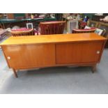 1970s STYLE TEAK EXTENDING DINING TABLE,