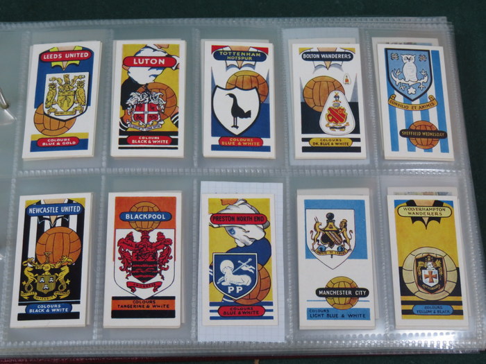 ALBUM OF MILLS CIGARETTE CARDS INCLUDING FOOTBALL CLUBS AND BADGES, HISTORICAL BUILDINGS, - Image 2 of 6