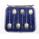 CASED SET OF SIX HALLMARKED SILVER COFFEE SPOONS