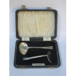 CASED HALLMARKED SILVER PUSH AND SCOOP SET,