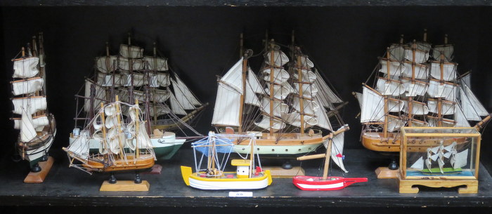 SMALL QUANTITY OF WOODEN PAINTED GALLEONS INCLUDING CUTTY SARK