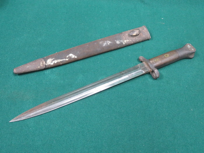 MILITARY WORLD WAR I BAYONET WITH SCABBARD STAMPED SANDERSON,