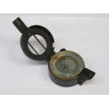 WORLD WAR II MARK III FIELD COMPASS BY TG CO LIMITED, LONDON,