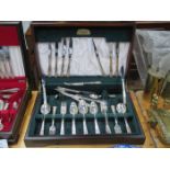 CASED CANTEEN OF COMMUNITY PLATE FLATWARE