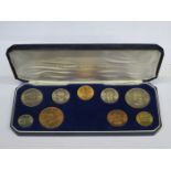 CASED 1963 COIN SET INCLUDING FULL SOVEREIGN