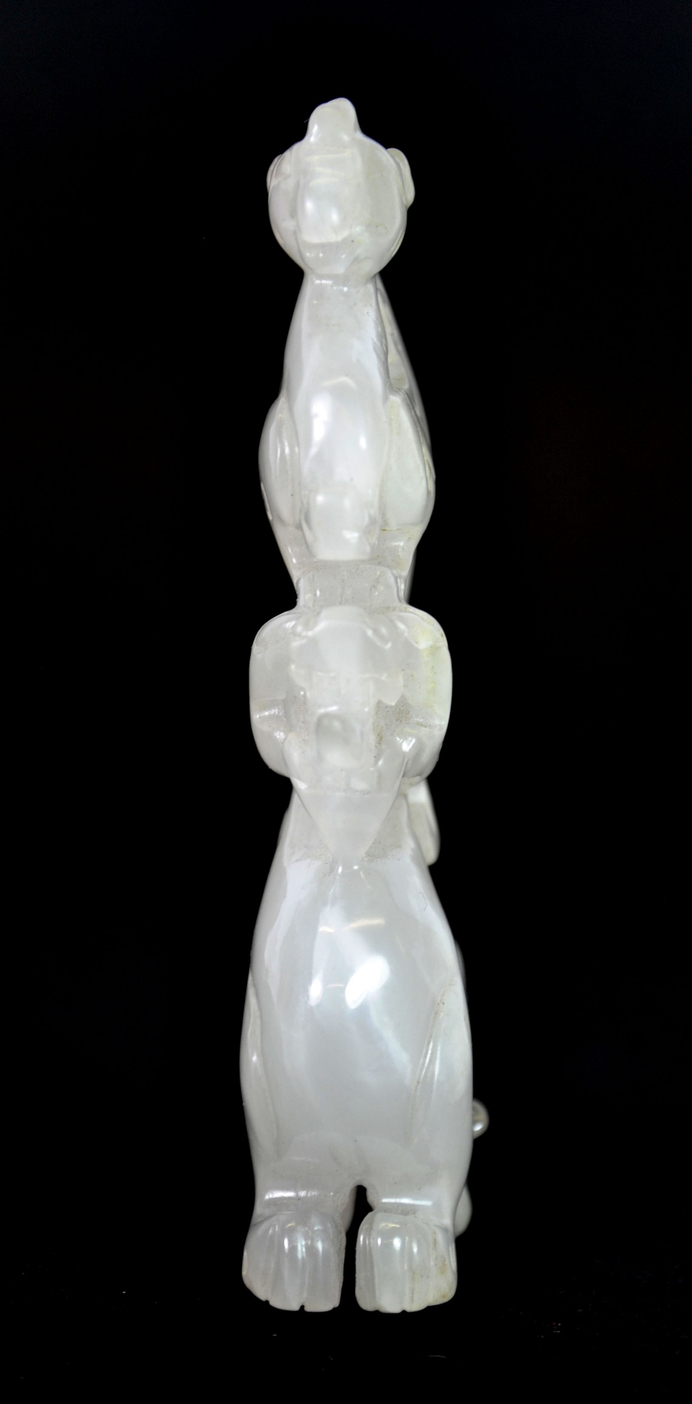A very finely carved 19th/early 20thC Chinese white jade figure of a phoenix sitting on a dragons - Image 2 of 4