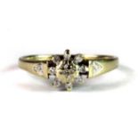 An antique 9ct yellow gold diamond cluster ring (N.5).