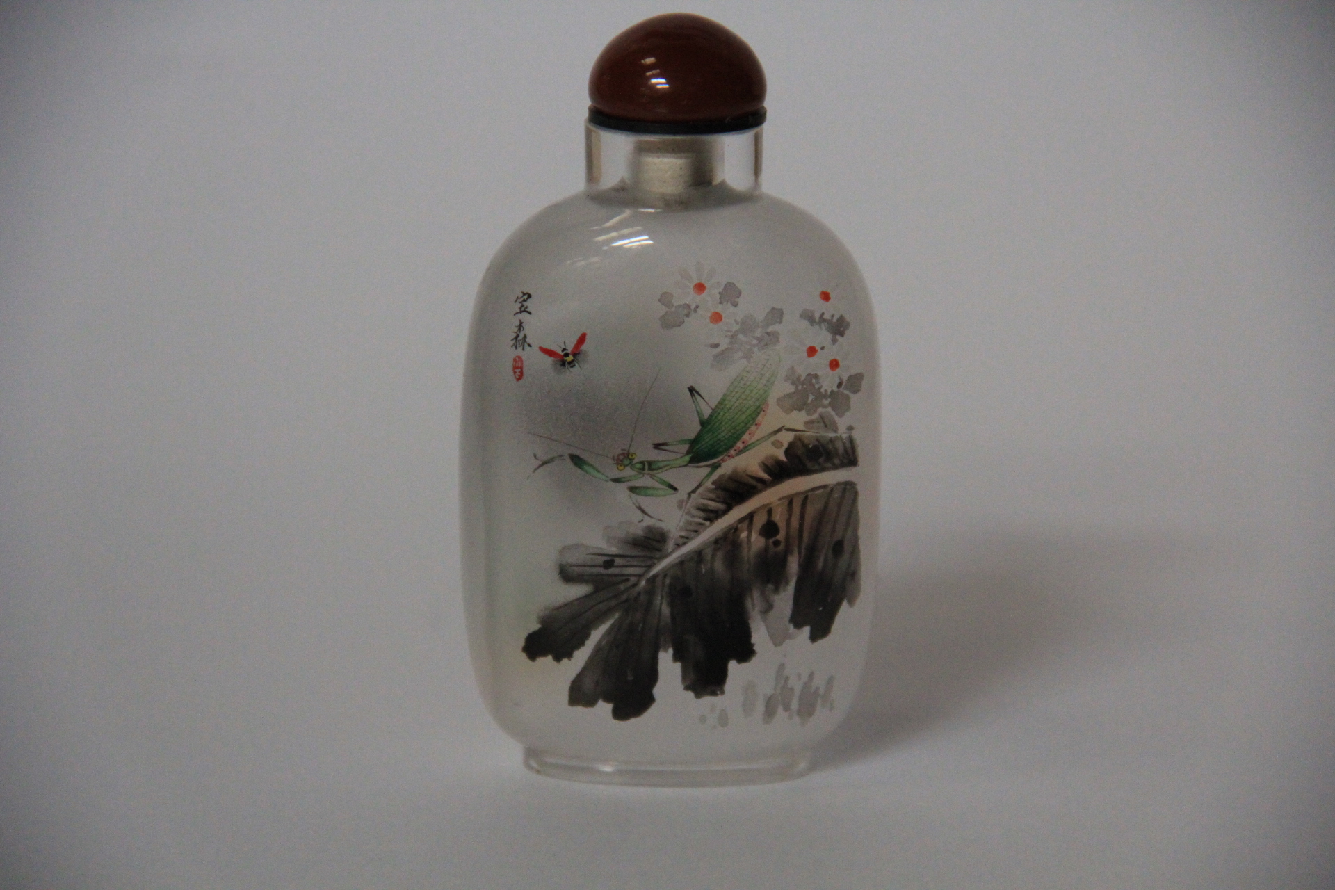 A set of four signed and beautifully decorated Chinese inside painted snuff bottles of crickets - Image 8 of 9