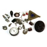 A quantity of silver and other interesting jewellery items.