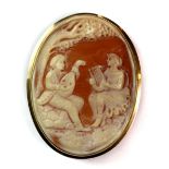 A 9ct yellow gold (stamped 375) mounted cameo brooch/pendant. L. 4.5cm. Est. £100-150.