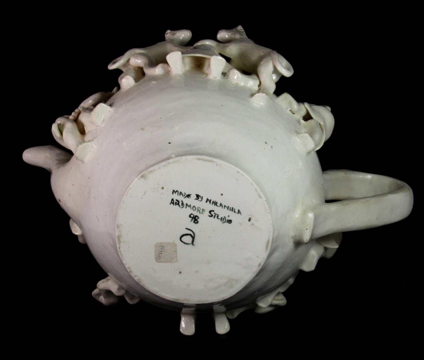 A rare South African Ardmore cream pottery glazed teapot by Nhlanhla Nsudwane (H. 29cm), spout to - Image 5 of 9