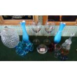 A mixed lot of glassware, to include: a pair of blue Venetian glass stem vases,