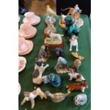 A mixed lot of animal figurines,