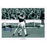 ALAN TAYLOR WEST HAM 1975 FA Cup signed high quality 16x12 inch photograph. Good condition. All