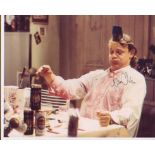 Men Behaving Badly - Martin Clunes. 10x8 picture in character as ëGaryí from ëMen Behaving Badly.í