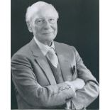 John Gielgud: 15x12cm photograph signed by the late actor Sir John Gielgud (1904-2000), who is