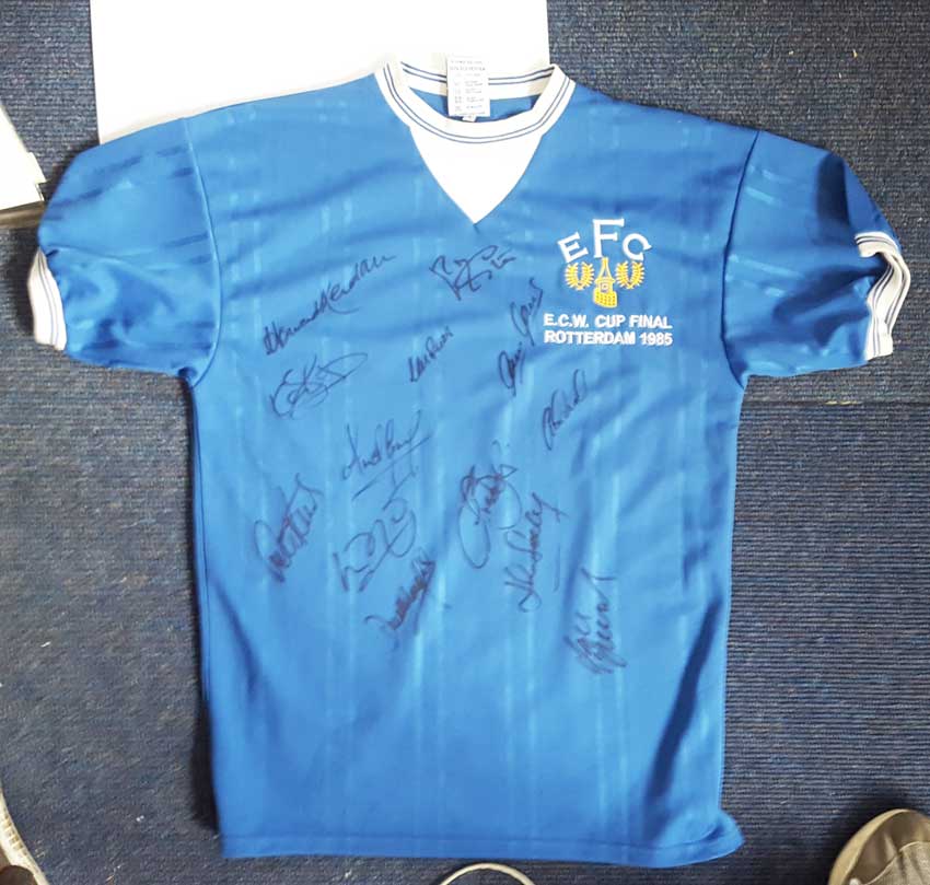 Everton legends signed shirt. Official retro Everton European Cup Winners Cup 1985 shirt autographed