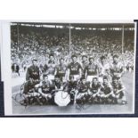 Everton players signed print. Black and white paper print measuring around 16x12 signed by many