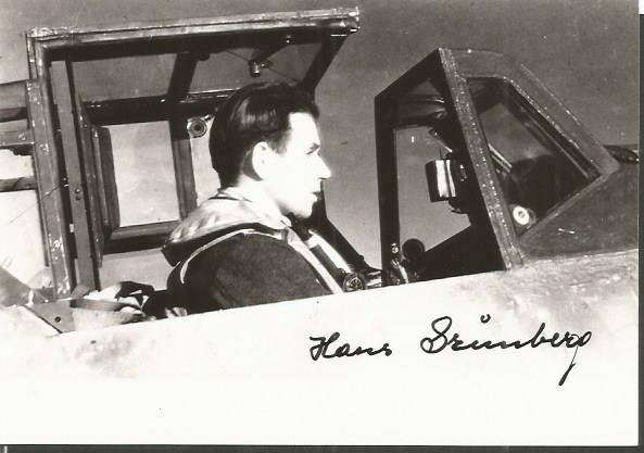 Luftwaffe ace Hans Grunberg signed photo. 6x4 black and white photo signed by Luftwaffe ace Hans