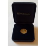 1906 Edward VIII 7.988gms 22 ct Gold Sovereign in Westminster blue presentation case with