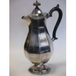 An Elkington silver coffee pot, Birmingham 1908, 15oz