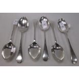 A matched set of six Old English silver tablespoons, circa 1905, 10oz