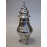 A George I style silver sugar caster, London 1910, 6.3oz