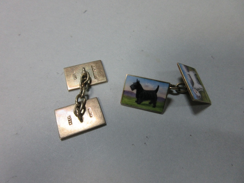 A pair of vintage enamelled gold cufflinks depicting dogs, the double-ended links with rectangular - Image 4 of 4