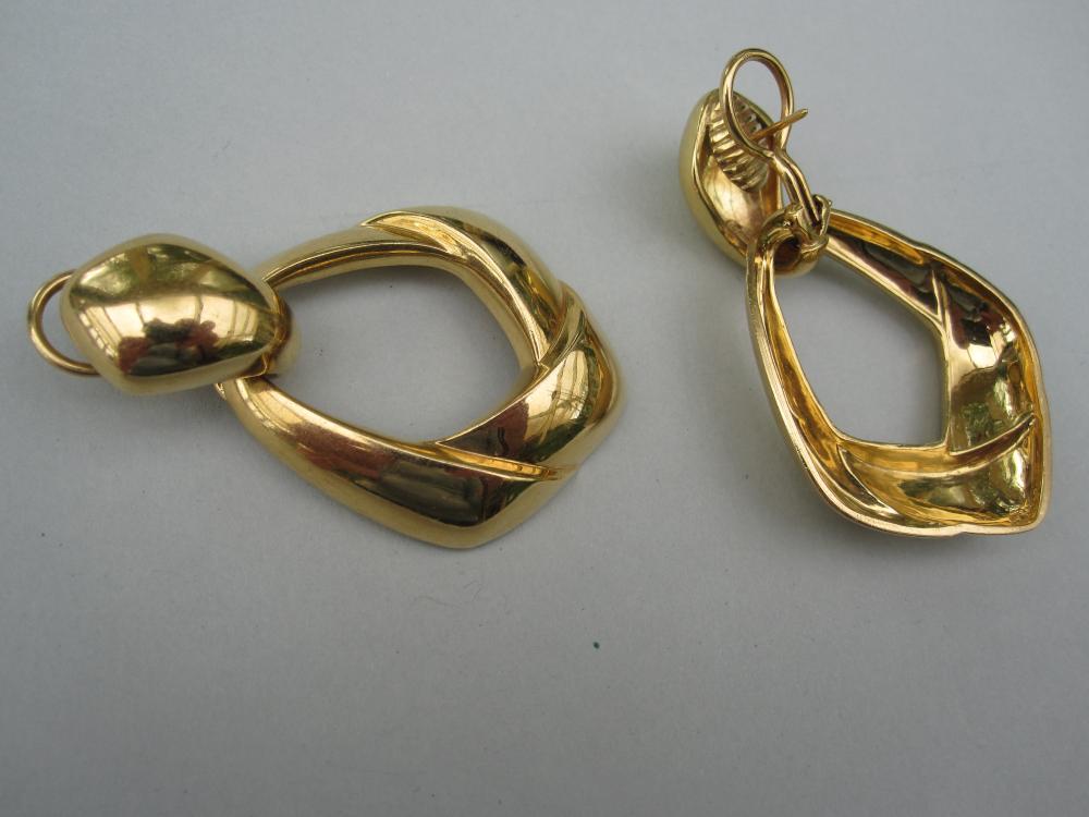 A pair of 18ct gold earpendants by Tiffany & Co, each designed as a bulbous kite form with removable - Image 2 of 4