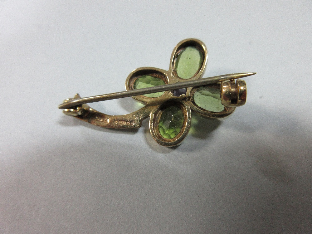 A peridot and amethyst brooch together with a pair of peridot and seed pearl earpendants, the brooch - Image 3 of 4