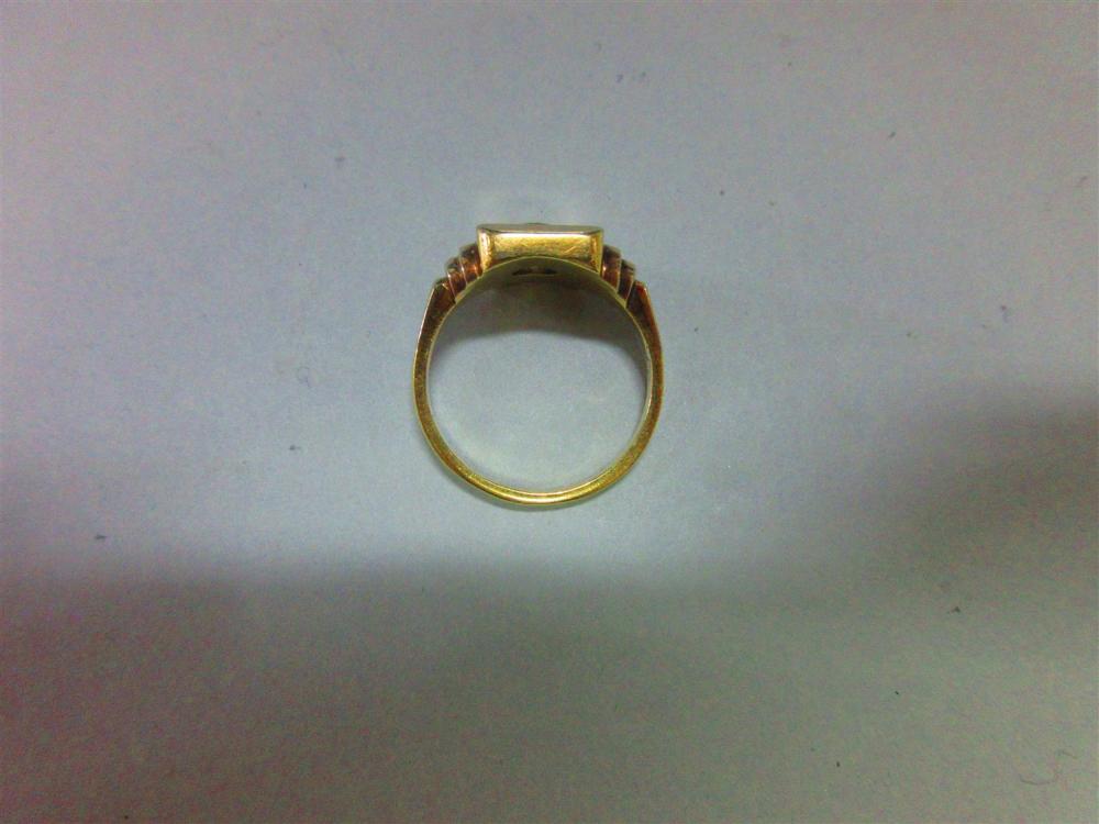 An odeonesque single stone diamond ring, the old round brilliant cut diamond of light yellow hue, - Image 5 of 6