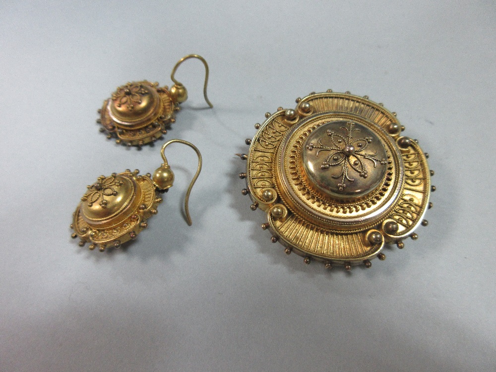 A Victorian brooch and earring suite in original fitted case, the brooch of geometric design as a - Image 3 of 5
