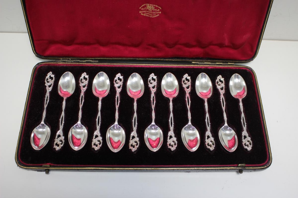 A cased set of 12 Edwardian silver teaspoons, by The Goldsmiths' and Silversmiths' Company Ltd, - Image 2 of 4