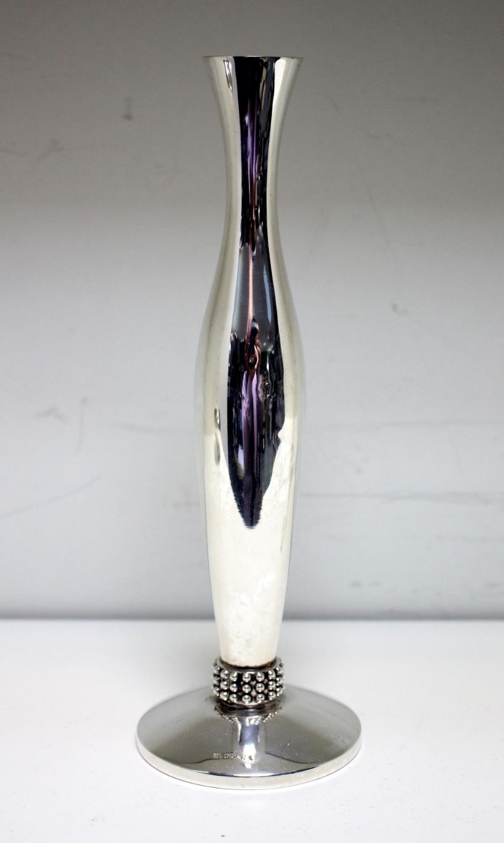 A modern German vase, by Jakob Grimminger, Schwabisch Gmund, of flask shape with tongue and dart - Image 4 of 7