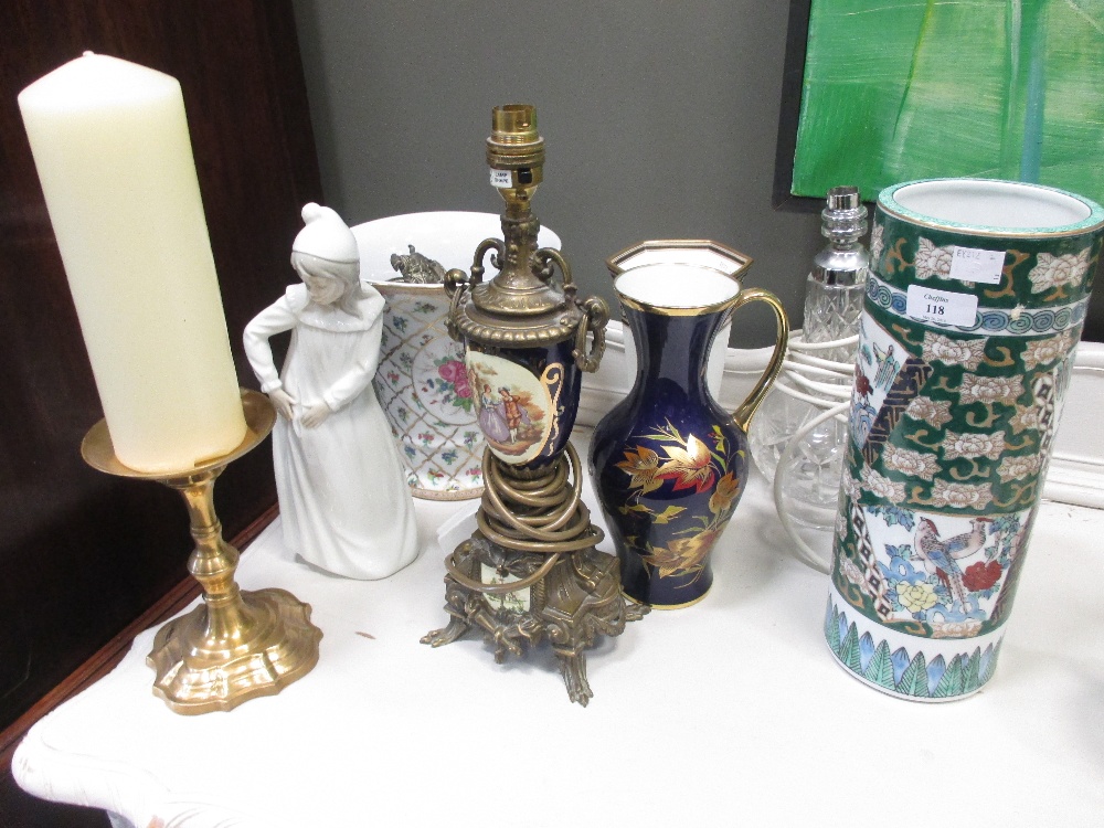 A late 19th century brass oil lamp, various other ceramics etc - Image 2 of 3