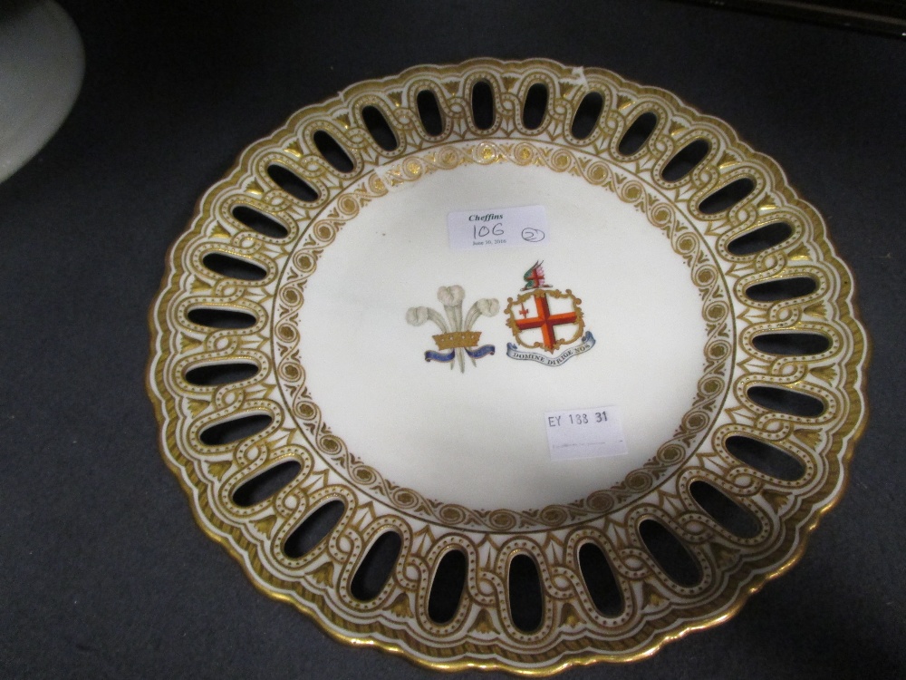 A Copeland plate with Prince of Wales feathers and City of London alms, together with a Cauldon blue - Image 4 of 4