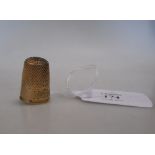 A French gold thimble